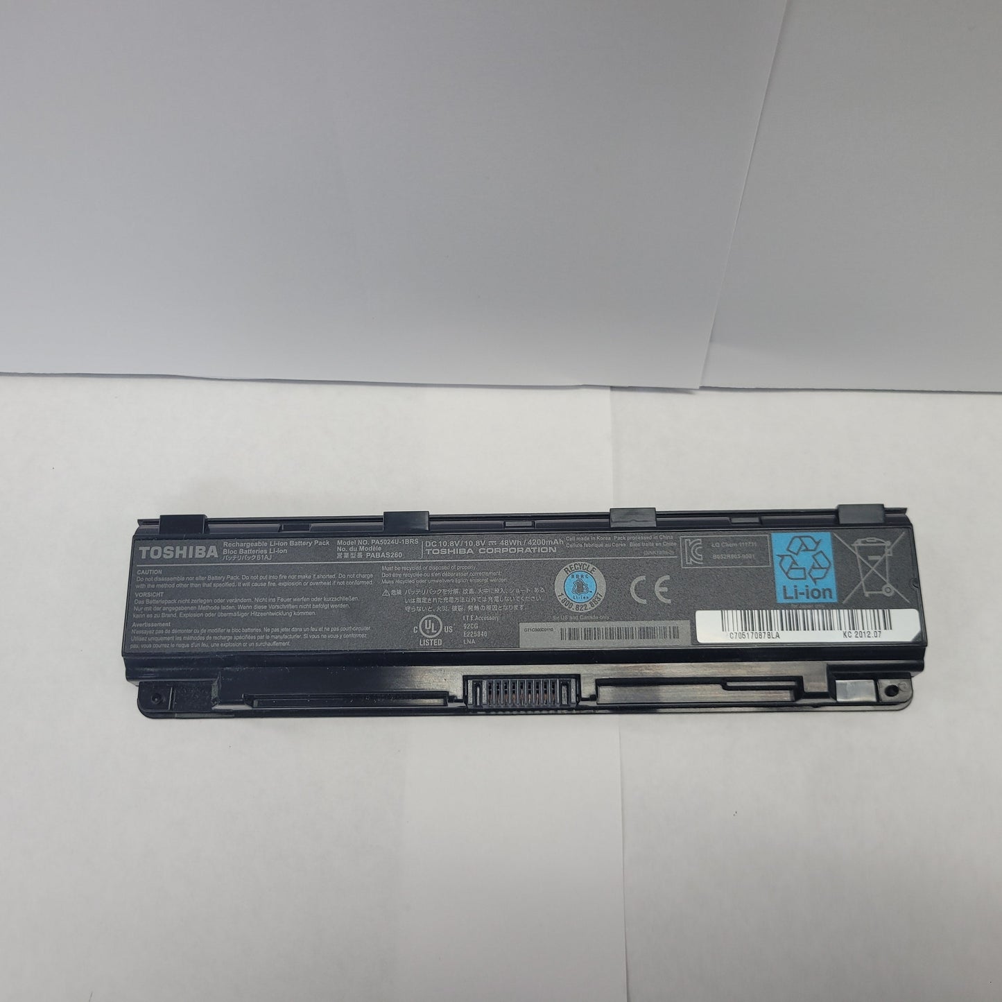 Toshiba Rechargeable Li-ion Battery Pack Model # PA5024U-1BRS 10.8v 48wH