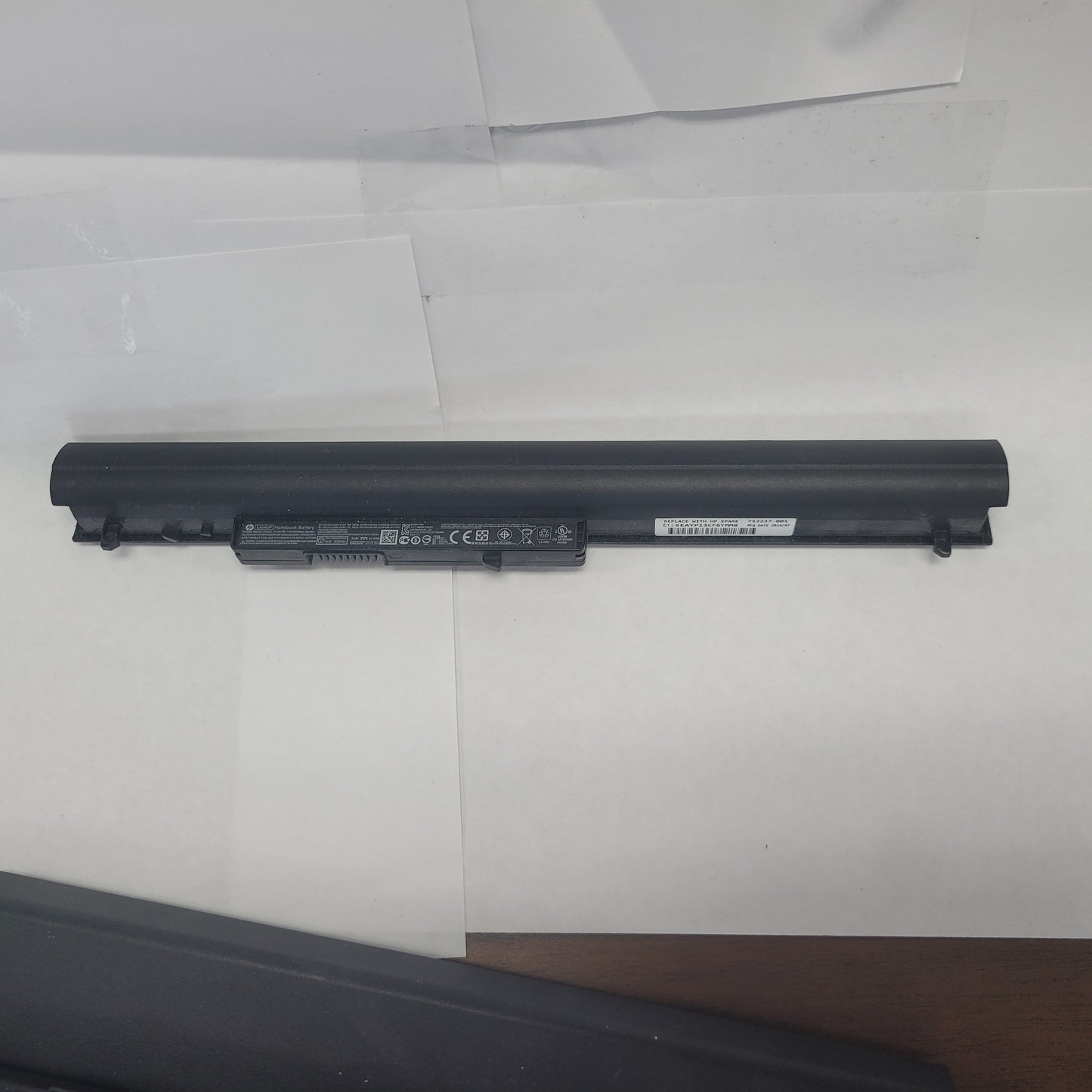 HP LA04DF 14V 41.4Wh Battery