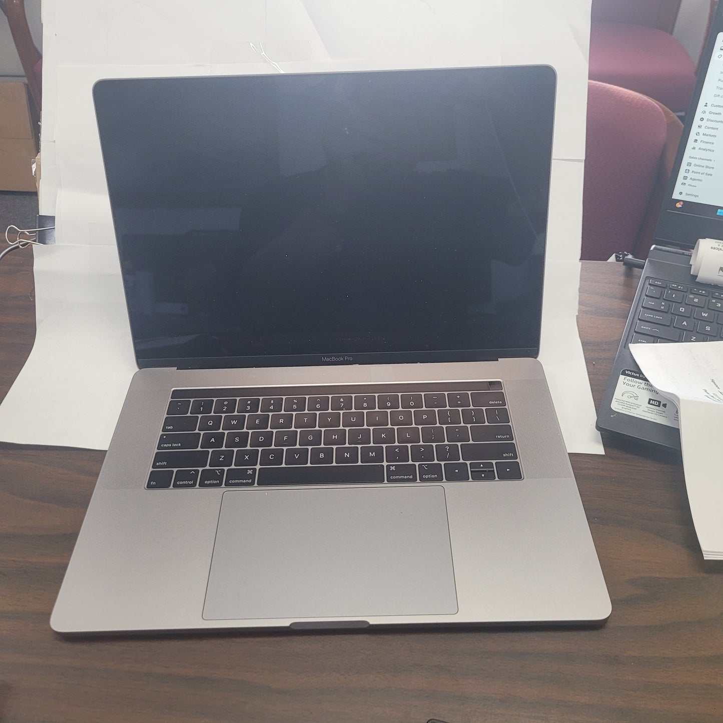 Macbook Pro A1990 (parts only)