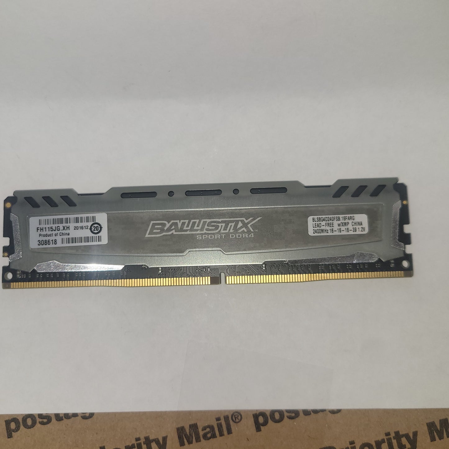 Crucial Ballistix 8GB DIMM DDR4 2400 (PC4-19200 CL16) Memory (BLS8G4D240FSB)