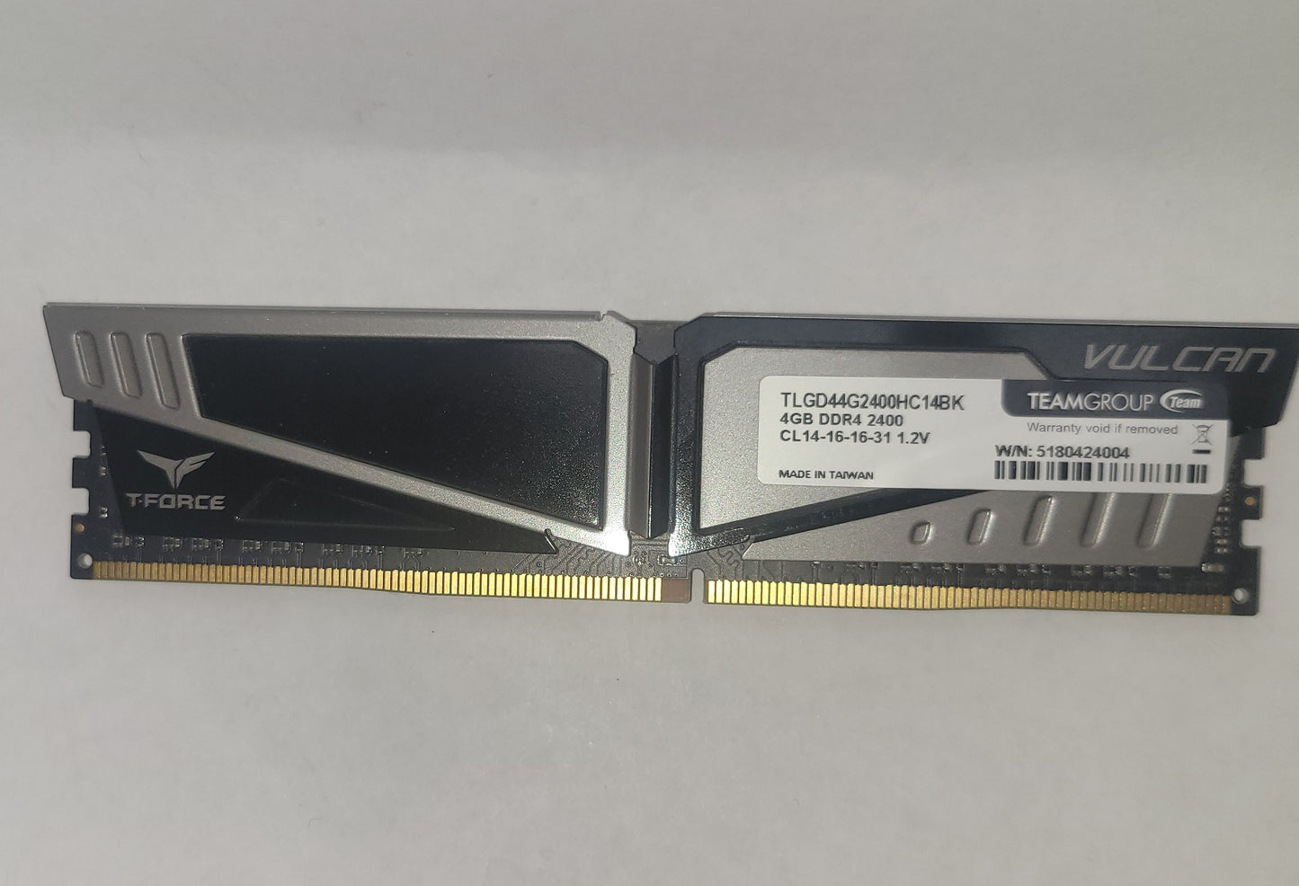 T-Force Vulcan TLGD44G2400HC14BK 4GB DDR4 2400 GAMING RAM